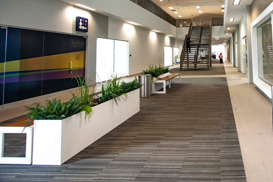 More Photos Of 1275 Finch Av W, Toronto Office For Sale