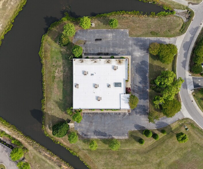 More Photos Of 230 N Equity Dr, Smithfield Medical For Lease