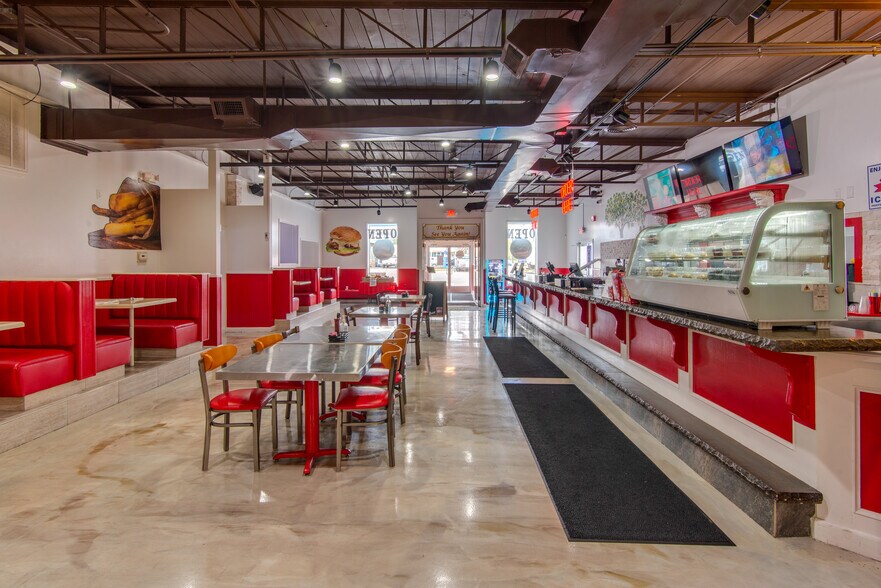 More Photos Of 542-546 S Telegraph Rd, Monroe Restaurant For Sale