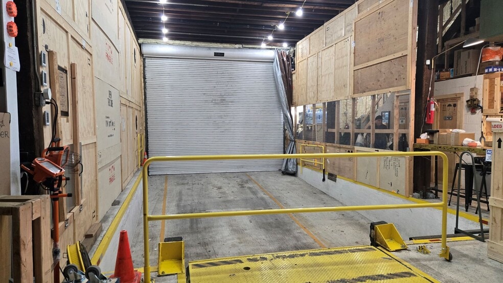 More Photos Of 242 Richardson St, Brooklyn Warehouse For Lease