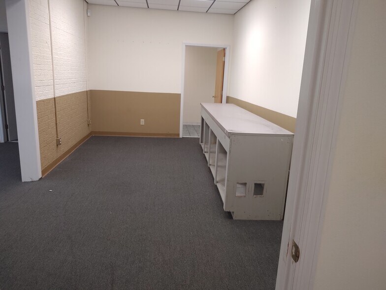 More Photos Of 810-814 Market St, Cheraw Freestanding For Sale