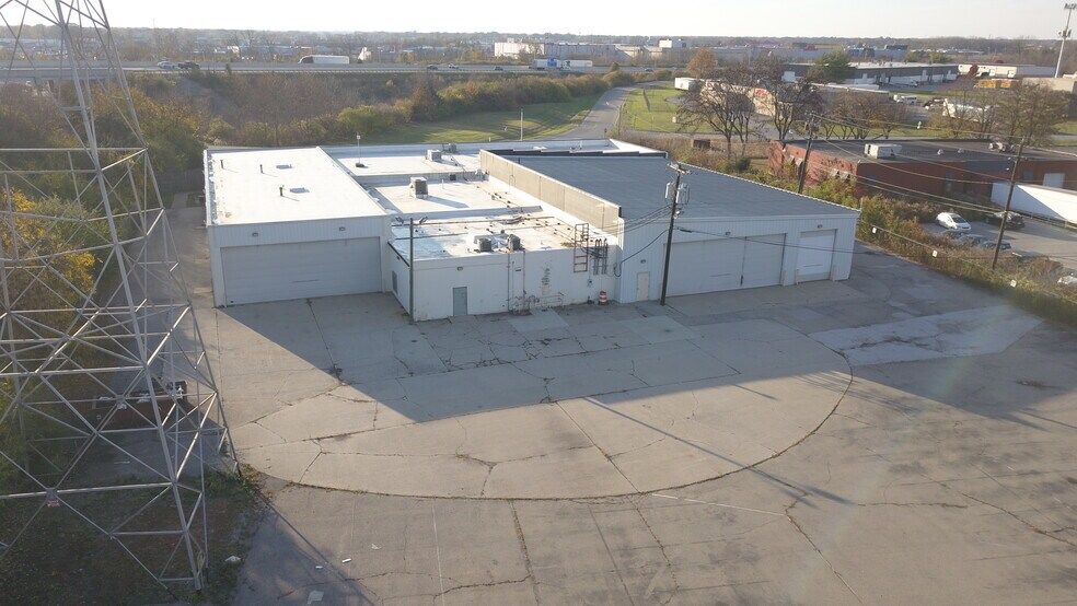 More Photos Of 3821 Industrial Blvd, Indianapolis Light Distribution For Sale
