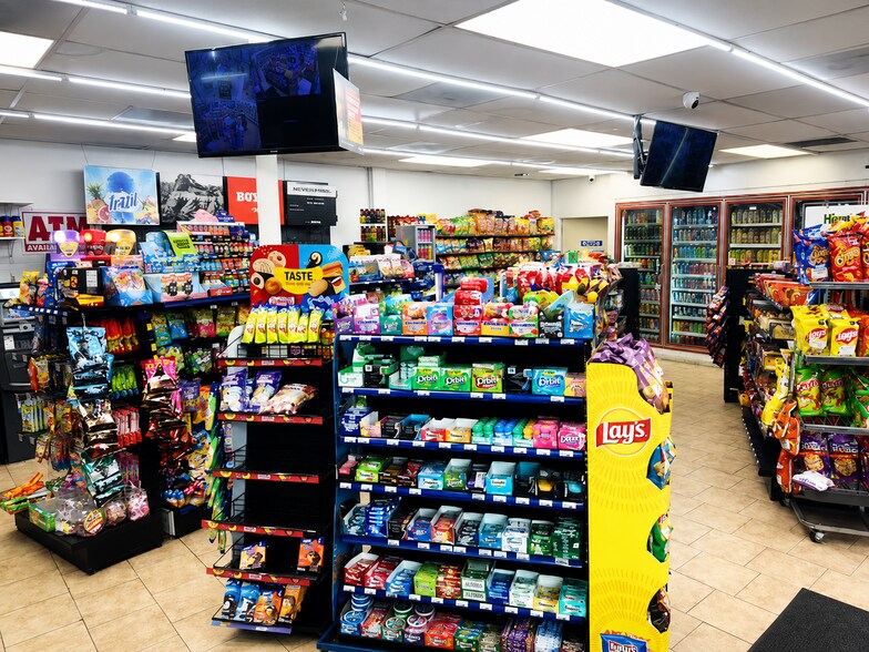 More Photos Of 3201 E 7th St, Long Beach Service Station For Sale
