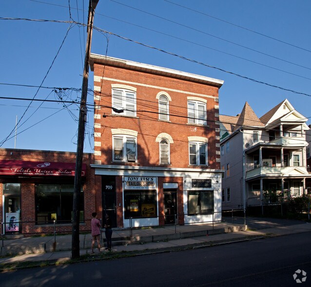 More Photos Of 707-713 Stanley St, New Britain Storefront Retail Residential For Lease