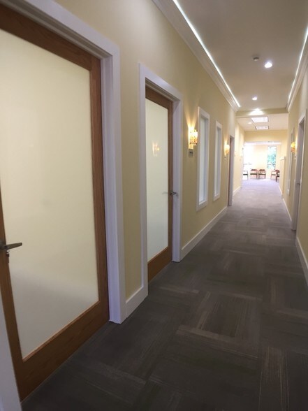 More Photos Of 677 Craig Rd, Creve Coeur Office For Lease