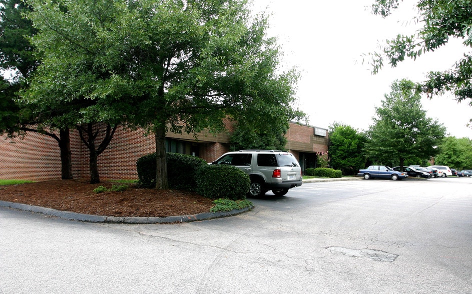 More Photos Of 1635-1657 Old Louisburg Rd, Raleigh Light Distribution For Lease