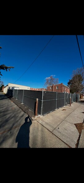 More Photos Of 932 High St, Lancaster Light Manufacturing For Lease