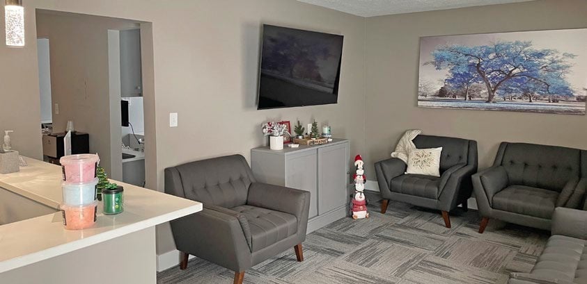 More Photos Of 1264 W 300 N, Clearfield Office For Lease