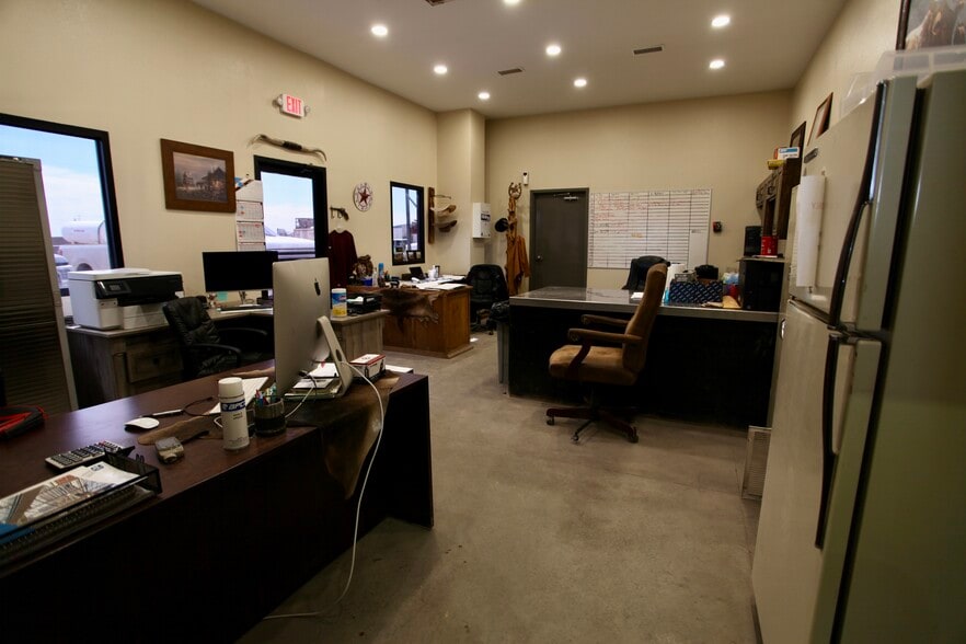 More Photos Of 7401 County 1210 rd, Midland Warehouse For Sale
