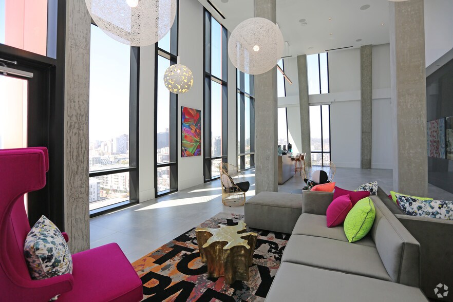 More Photos Of 1501 Island Ave, San Diego Apartments For Lease