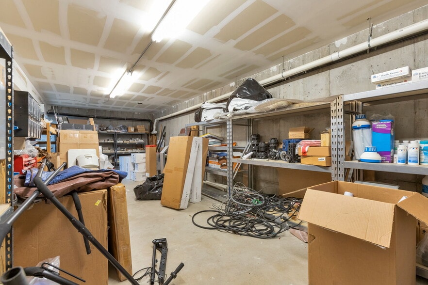 More Photos Of 5435 Boatworks Dr, Littleton Freestanding For Lease