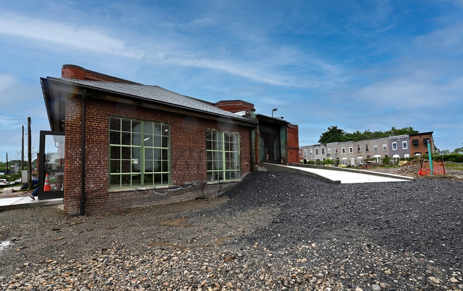 More Photos Of 1801 E Oliver St, Baltimore Unknown For Lease