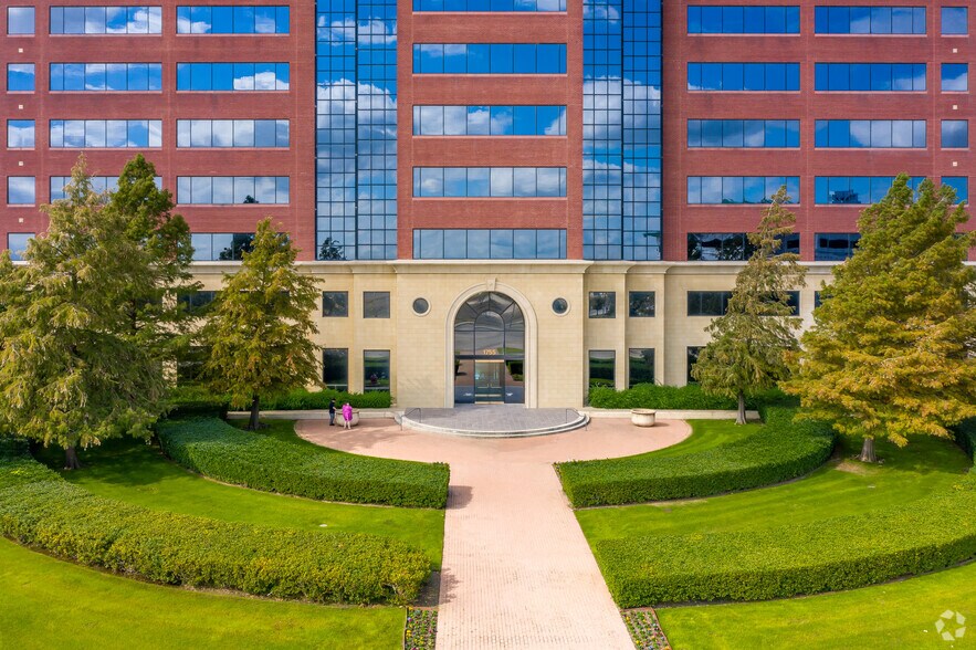 More Photos Of 1755 Wittington Pl, Farmers Branch Office For Lease