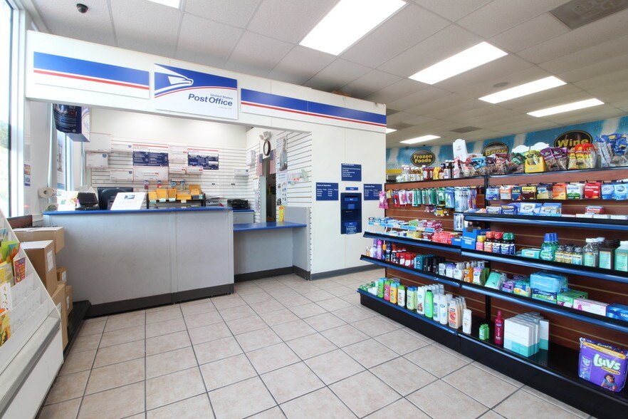 More Photos Of 8881 Pembroke Rd, Pembroke Pines Service Station For Sale