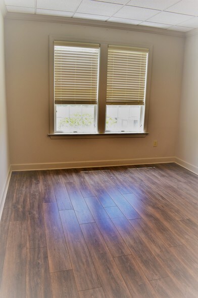 More Photos Of 1830 Peachtree Pky, Cumming Medical For Sale