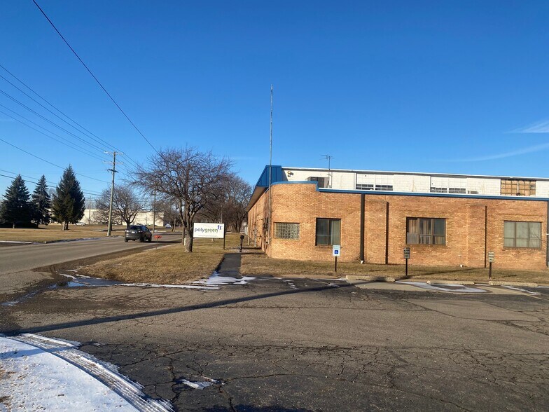 More Photos Of 325 Jay St, Coldwater Warehouse For Lease