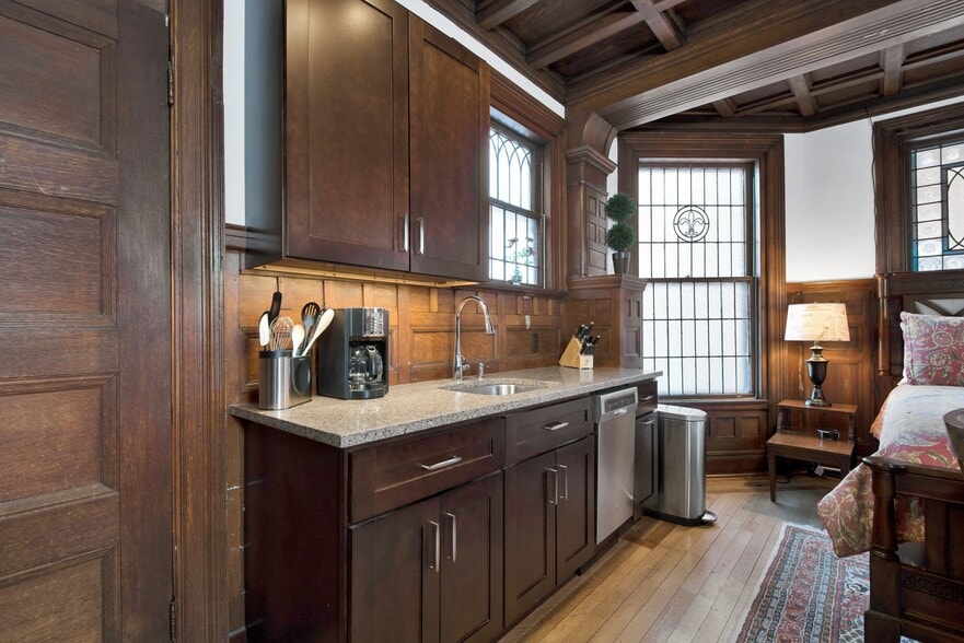 More Photos Of 131 State St, Portland Apartments For Sale