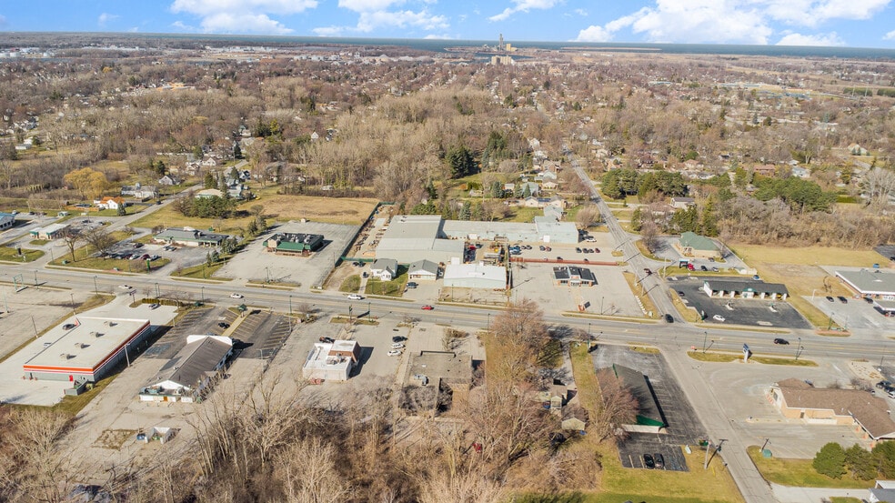More Photos Of 3588 Center Ave, Essexville Medical For Sale