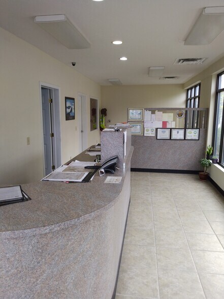 More Photos Of 4100 Indianola Ave, Columbus Auto Repair For Sale
