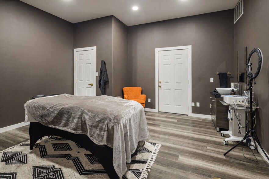 More Photos Of 45 E Center St, Moab Storefront For Sale