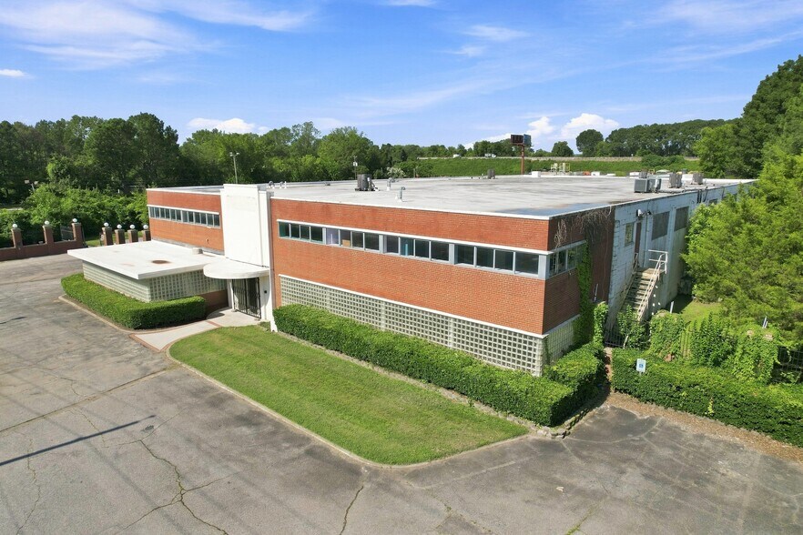 More Photos Of 1512 Garner Rd, Raleigh Warehouse For Lease