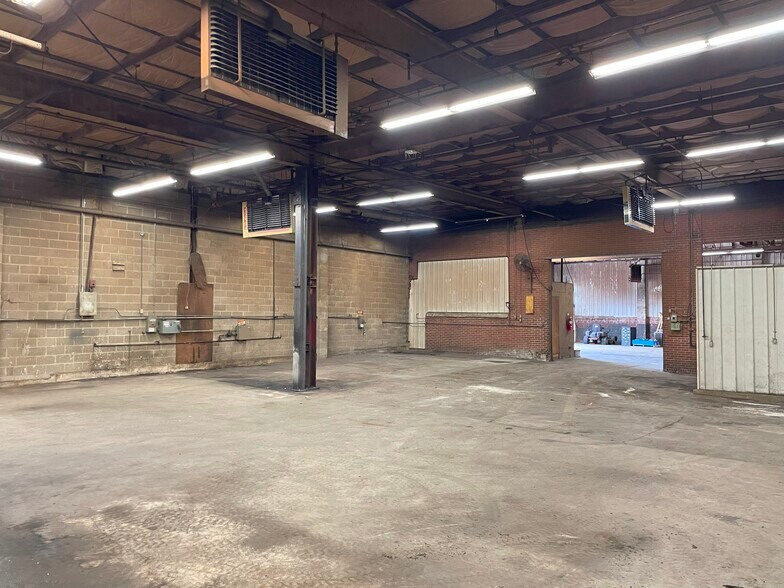 More Photos Of 314 Water Ave, Bellefontaine Manufacturing For Sale