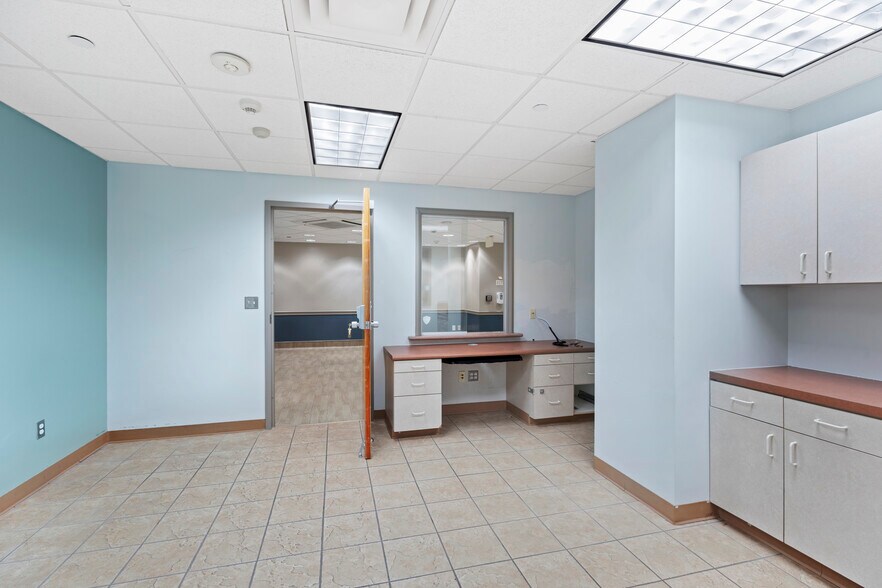 More Photos Of 1123 N Main Ave, San Antonio Medical For Sale