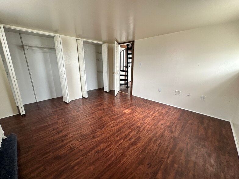 More Photos Of 25 W Chestnut St, Washington Apartments For Sale