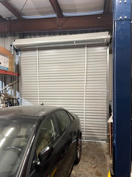 More Photos Of 5585 University Blvd W, Jacksonville Storefront Retail Office For Sale