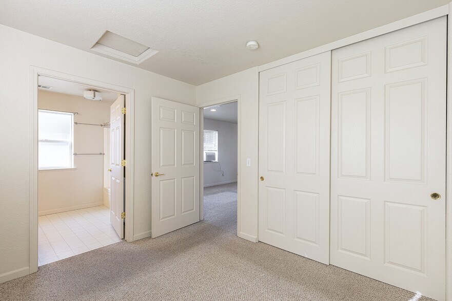 More Photos Of 2131 Naomi Pl, Santa Rosa Apartments For Sale