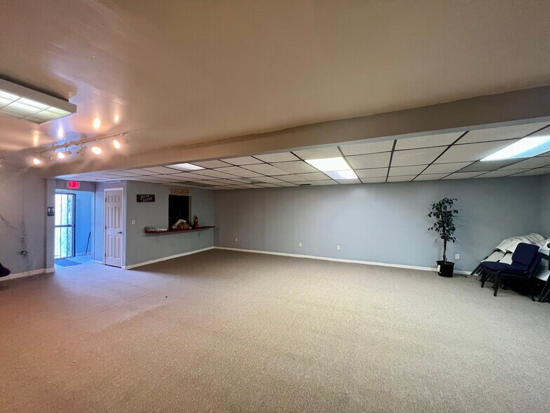 More Photos Of 6300-6306 Pembroke, Miramar General Retail For Sale