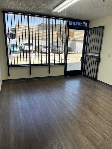 More Photos Of 9528 E Rush St, South El Monte Manufacturing For Lease