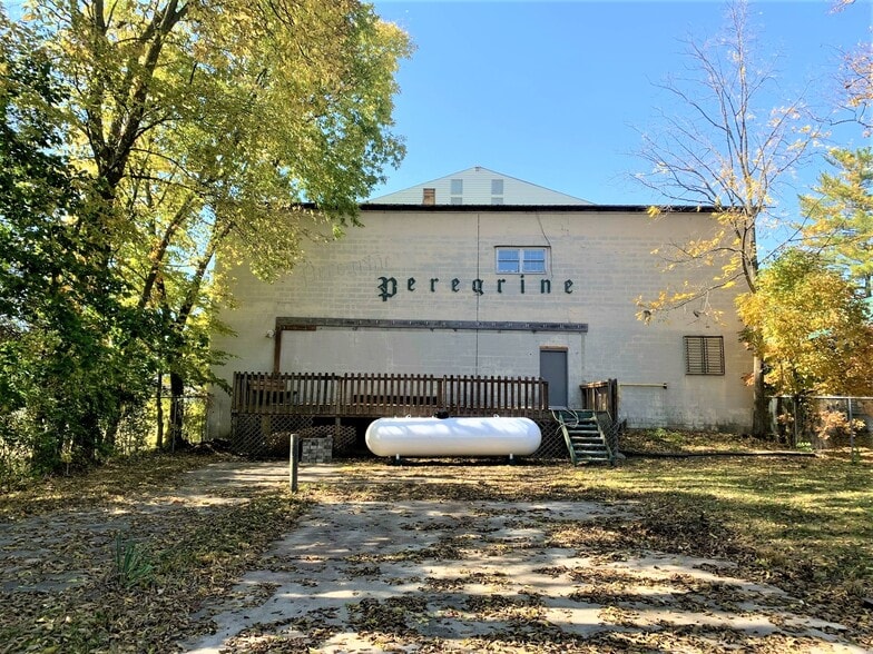 More Photos Of 7 School St, Laura Manufacturing For Sale