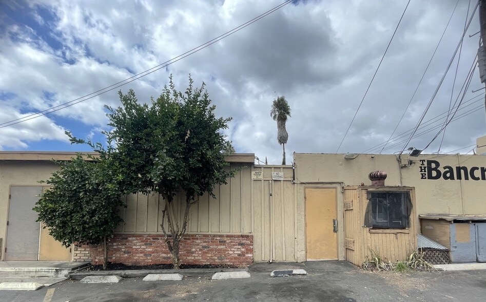 More Photos Of 9143 Campo Rd, Spring Valley Freestanding For Sale