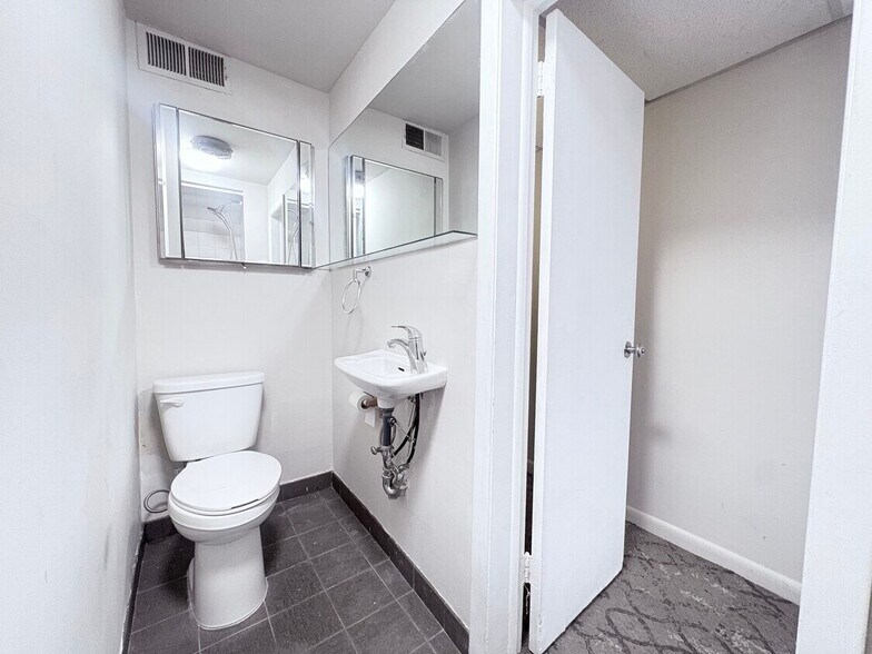 More Photos Of 111 E 35th St, New York Loft Creative Space For Lease