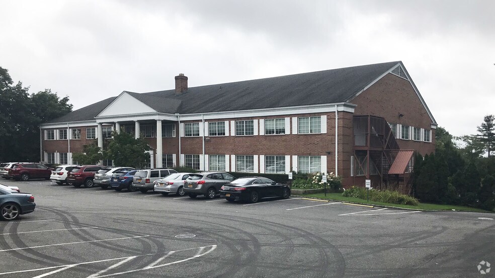 More Photos Of 575 Jericho Tpke, Jericho Office For Lease