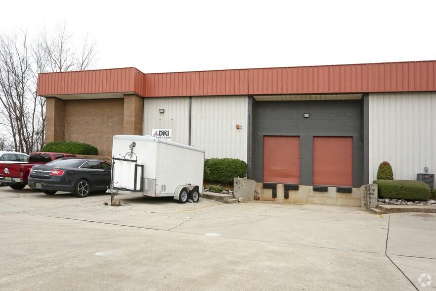 More Photos Of 2106 West Ferry Way, Huntsville Light Distribution For Lease