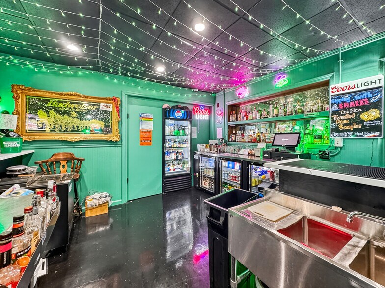 More Photos Of 2206 7th Ave, Altoona Restaurant For Sale