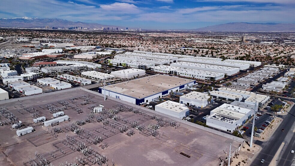 More Photos Of 1051 Mary Crest Rd, Henderson Warehouse For Lease