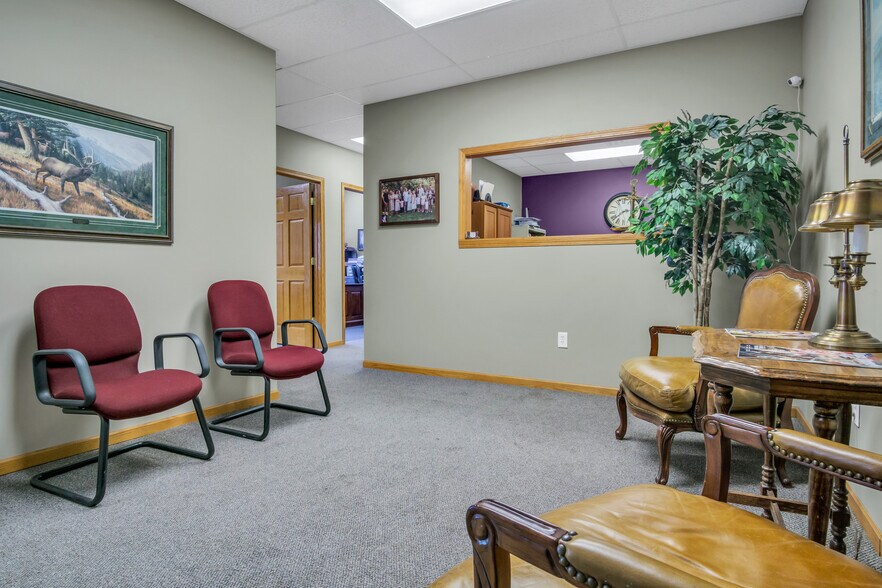 More Photos Of 5308 Parklane Pl, Kearney Office For Sale