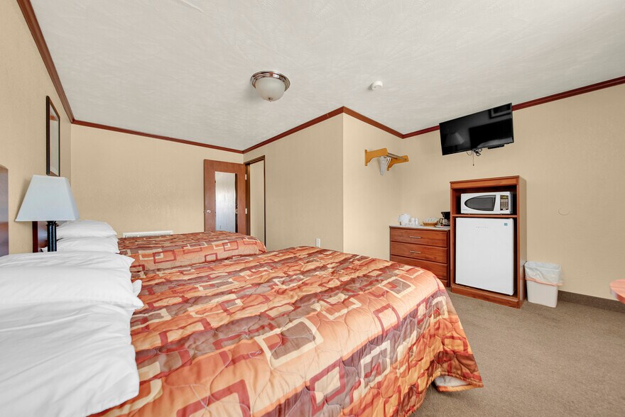 More Photos Of 625 E 1st St, Akron Hotel For Sale