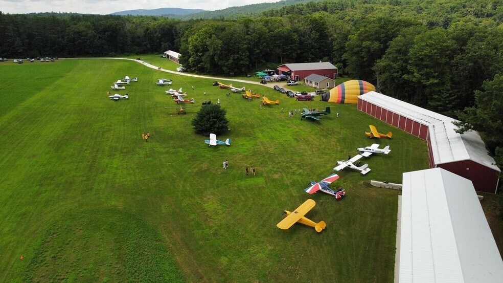 More Photos Of 547 W Main St, Canaan Airport For Sale