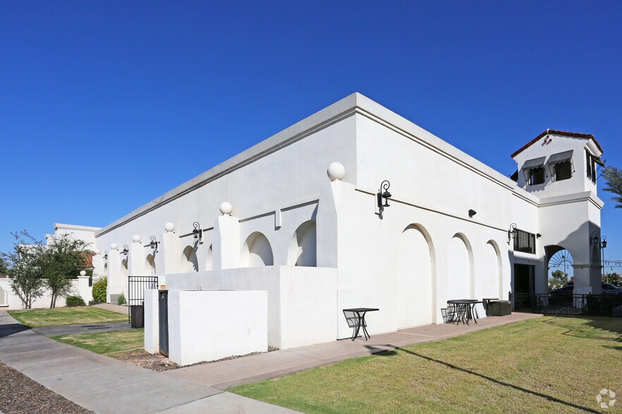 More Photos Of 2625 W Queen Creek Rd, Chandler Freestanding For Lease