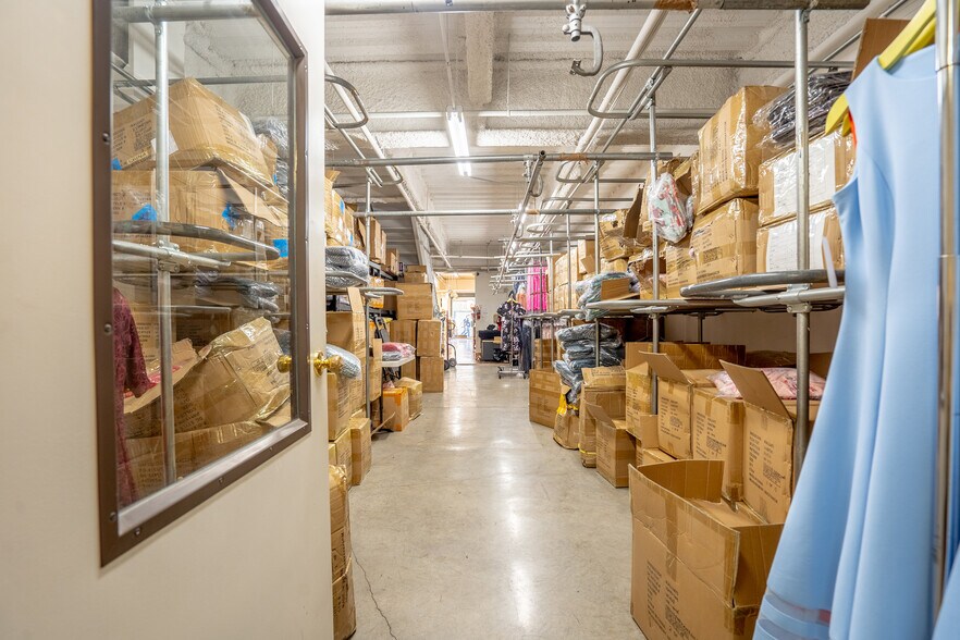 More Photos Of 747 E 10th St, Los Angeles General Retail For Sale