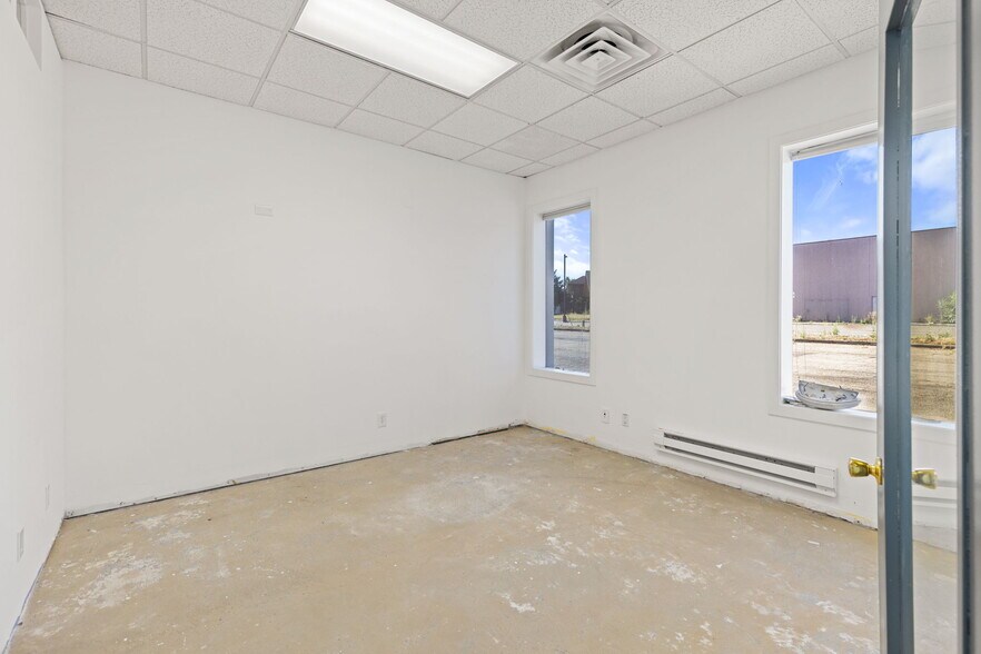 More Photos Of 1700 55th St, Boulder Warehouse For Sale