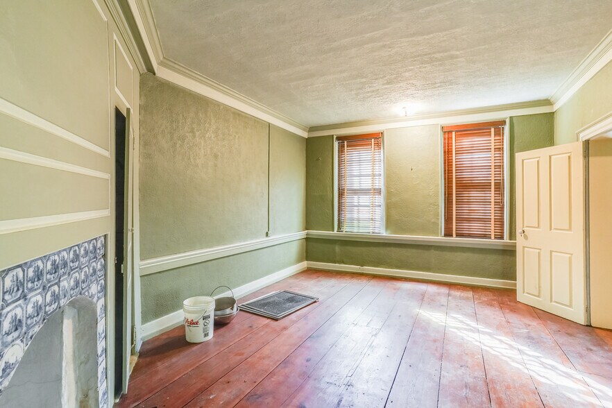 More Photos Of 419 S State St, Dover Office For Sale