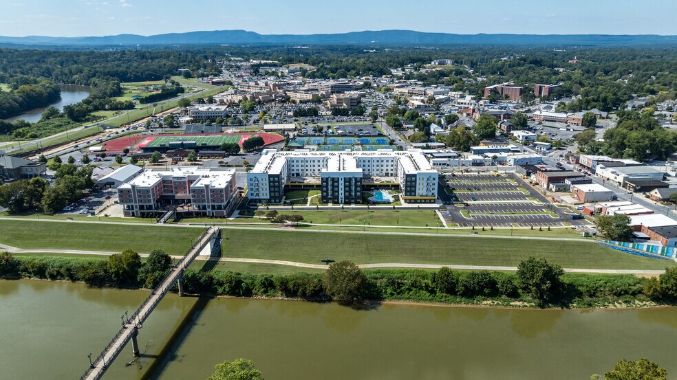 More Photos Of 340 W 3rd St SW, Rome Apartments For Lease