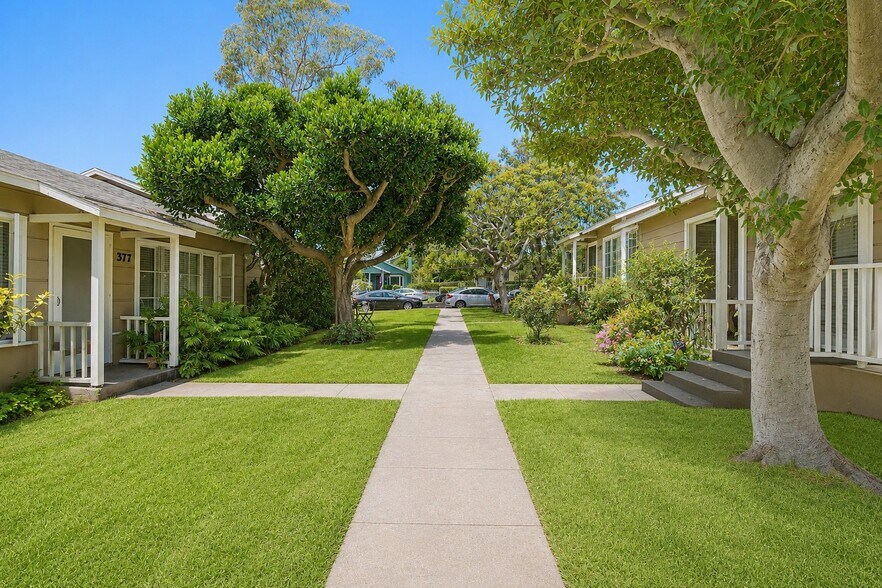 More Photos Of 379 Aster St, Laguna Beach Apartments For Sale