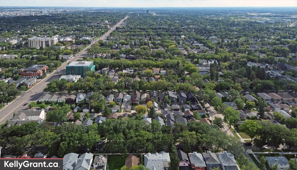 More Photos Of 10941 81 Av NW, Edmonton Dormitory For Sale