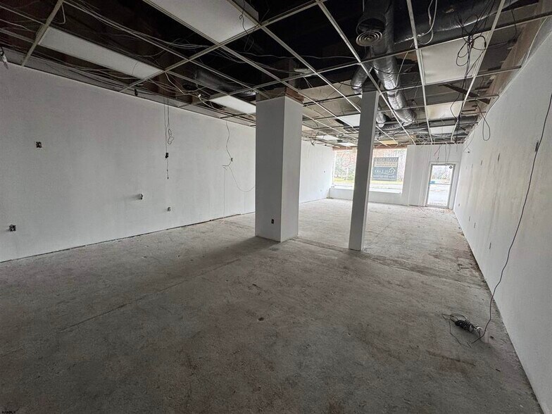 More Photos Of 10 N White Horse Pike, Hammonton General Retail For Lease